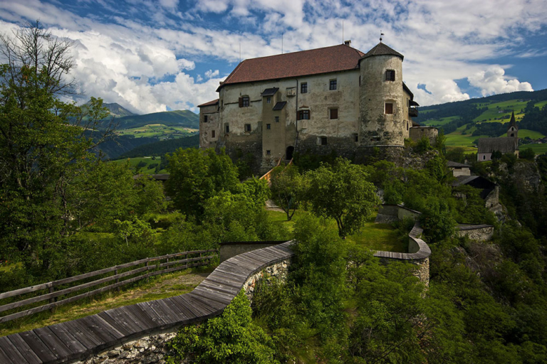 Schloss Rodenegg