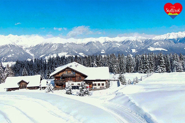 Winterwanderung auf der Rodeneckeralm