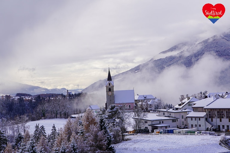 Blick auf Dorf Rodeneck