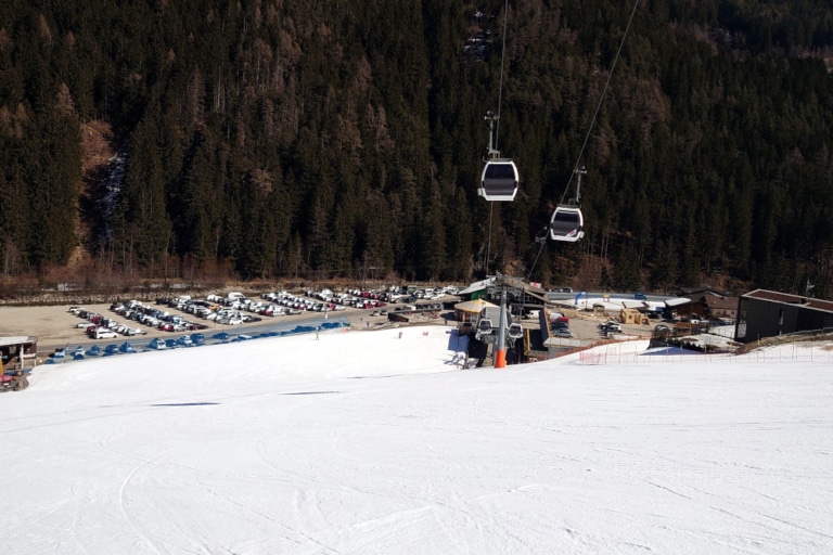 Skigebiet-Speikboden-Parkplatz-Talstation