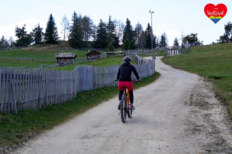 Radtour auf Rodeneckeralm